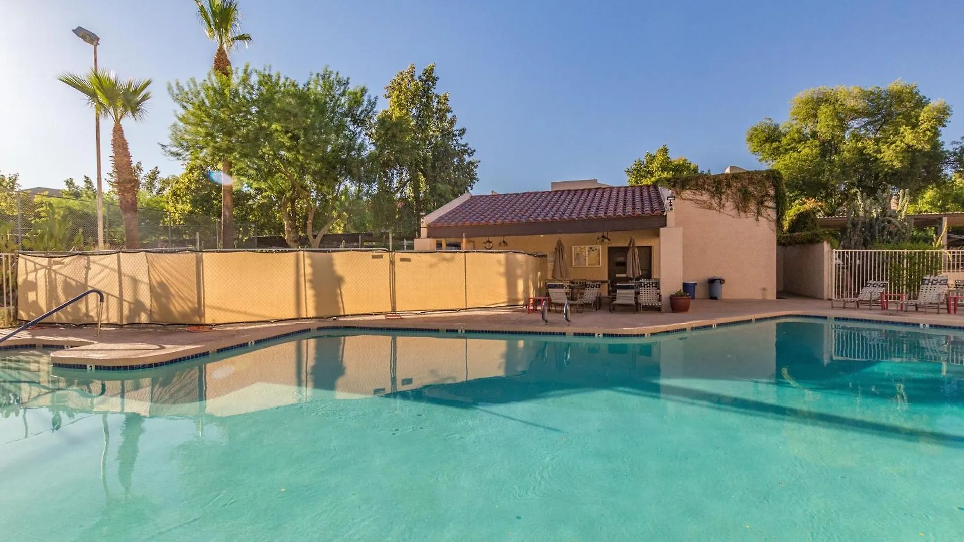 Lakeside Lake Biltmore Village Condo Phoenix Daire